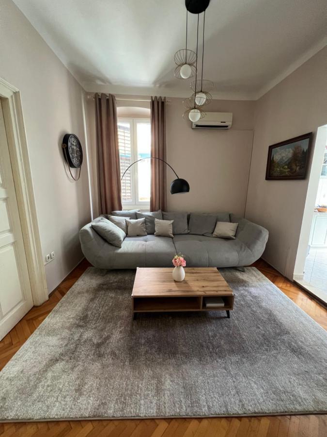 Apartman Sandra Pula Eksteriør billede