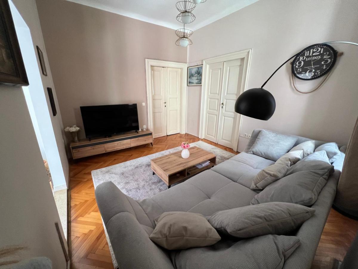 Apartman Sandra Pula Eksteriør billede